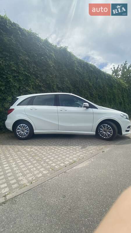 Хэтчбек Mercedes-Benz B-Class 2014 в Киеве