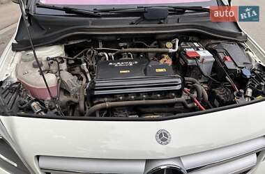 Хетчбек Mercedes-Benz B-Class 2017 в 