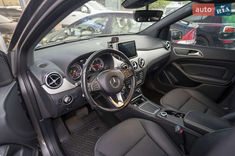 Хэтчбек Mercedes-Benz B-Class 2015 в Киеве