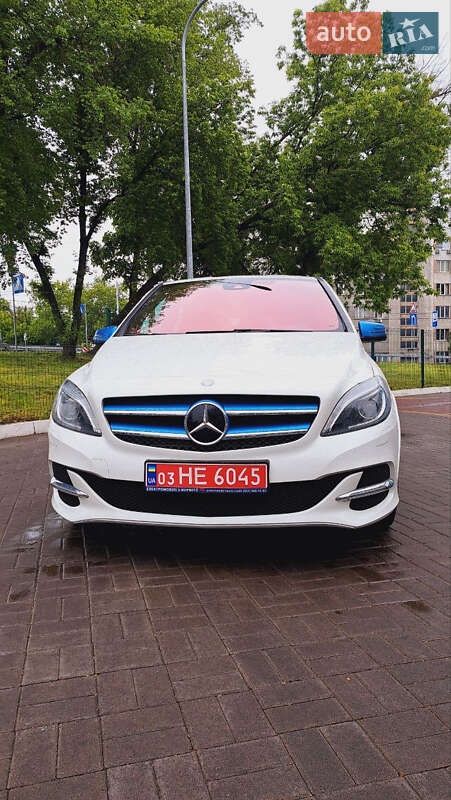 Хэтчбек Mercedes-Benz B-Class 2015 в Киеве