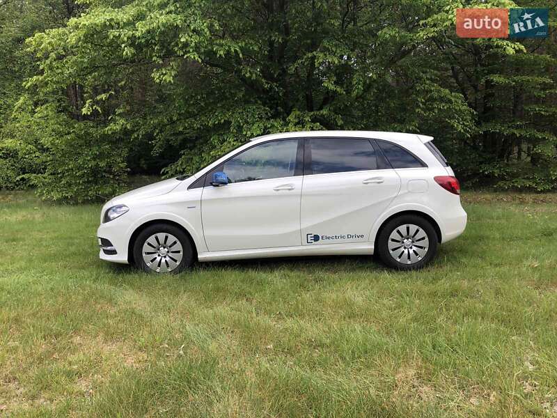 Хэтчбек Mercedes-Benz B-Class 2017 в Камне-Каширском
