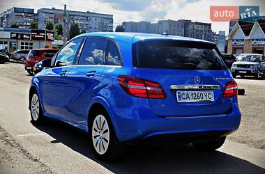 Хэтчбек Mercedes-Benz B-Class 2015 в 