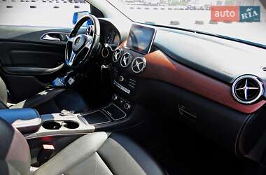 Хэтчбек Mercedes-Benz B-Class 2015 в 