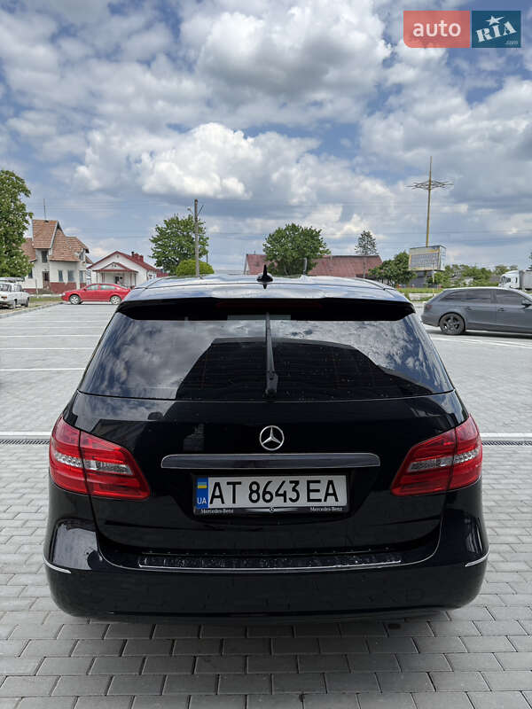 Хетчбек Mercedes-Benz B-Class 2013 в Снятині