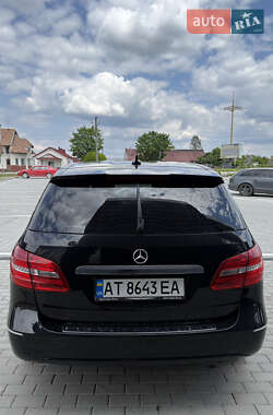 Хетчбек Mercedes-Benz B-Class 2013 в 