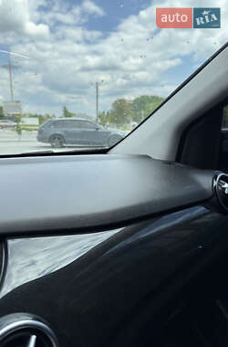 Хетчбек Mercedes-Benz B-Class 2013 в 