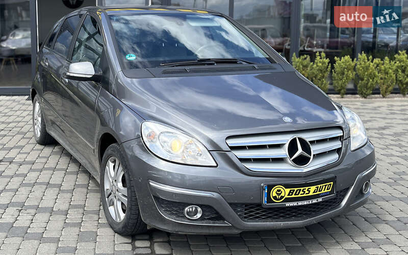 Хетчбек Mercedes-Benz B-Class 2010 в 