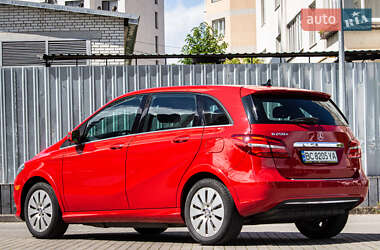 Хэтчбек Mercedes-Benz B-Class 2016 в 