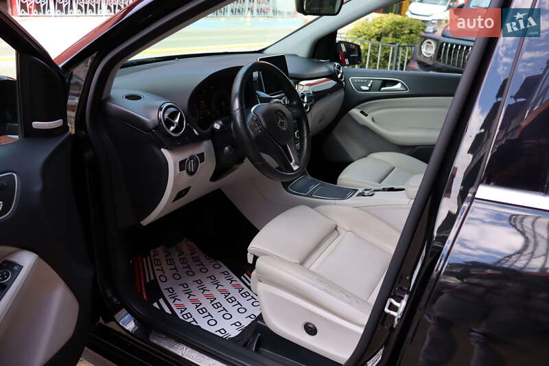 Хэтчбек Mercedes-Benz B-Class 2016 в Львове