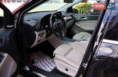 Хетчбек Mercedes-Benz B-Class 2016 в 