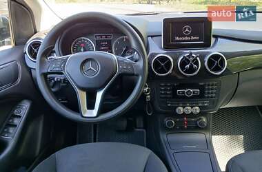 Хэтчбек Mercedes-Benz B-Class 2012 в 