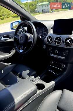 Хэтчбек Mercedes-Benz B-Class 2015 в 