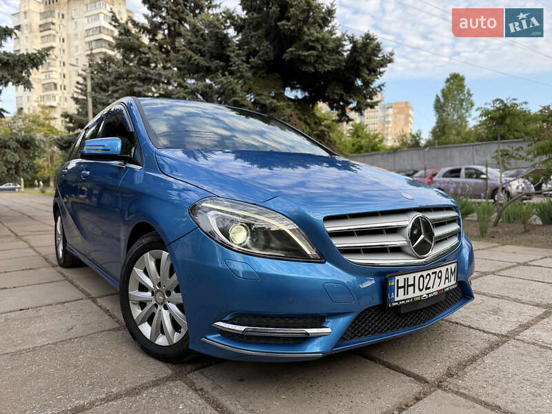 Хэтчбек Mercedes-Benz B-Class 2013 в Одессе