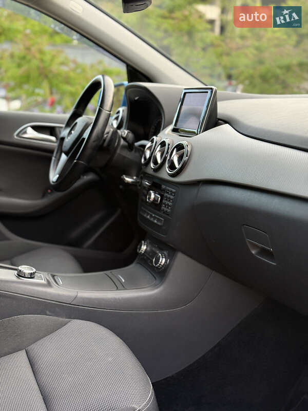 Хэтчбек Mercedes-Benz B-Class 2013 в Одессе