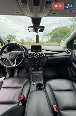 Хэтчбек Mercedes-Benz B-Class 2014 в 