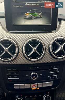 Хэтчбек Mercedes-Benz B-Class 2015 в 