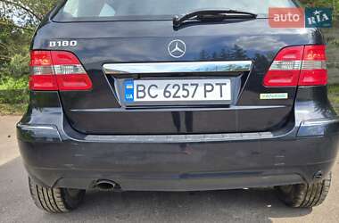 Хетчбек Mercedes-Benz B-Class 2011 в 