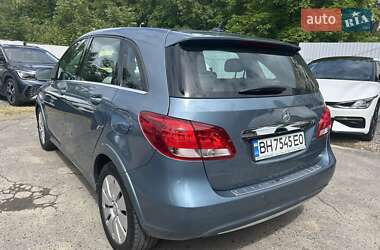 Хэтчбек Mercedes-Benz B-Class 2015 в 