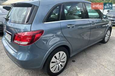 Хэтчбек Mercedes-Benz B-Class 2015 в 
