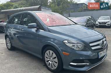 Хэтчбек Mercedes-Benz B-Class 2015 в 