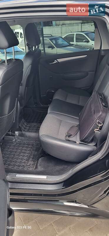 Хэтчбек Mercedes-Benz B-Class 2010 в Семеновке фото 10 Хэтчбек Mercedes-Benz B-Class 2010 в Семеновке