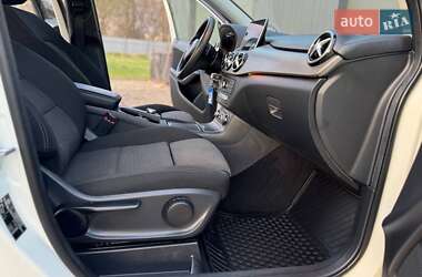 Хэтчбек Mercedes-Benz B-Class 2015 в 