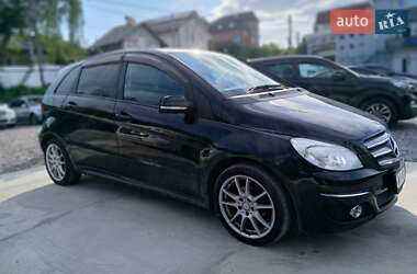 Хетчбек Mercedes-Benz B-Class 2011 в 