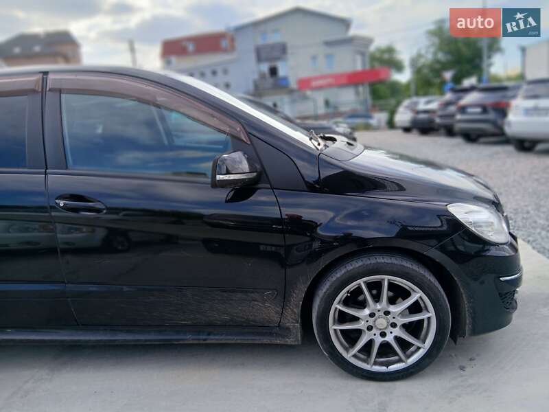 Хэтчбек Mercedes-Benz B-Class 2011 в Киеве