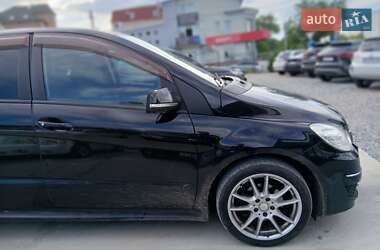 Хетчбек Mercedes-Benz B-Class 2011 в 