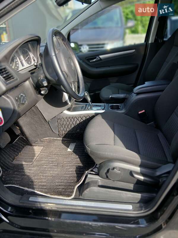 Хэтчбек Mercedes-Benz B-Class 2011 в Киеве