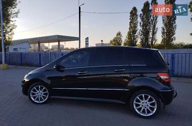 Хэтчбек Mercedes-Benz B-Class 2005 в 