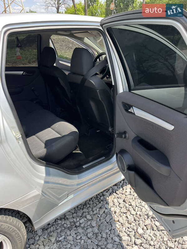 Хетчбек Mercedes-Benz B-Class 2010 в Кривому Розі