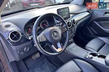 Хетчбек Mercedes-Benz B-Class 2017 в 