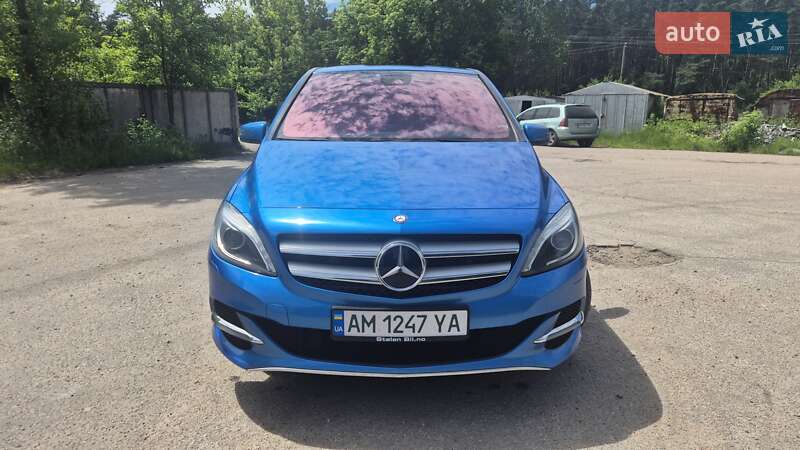 Хетчбек Mercedes-Benz B-Class 2015 в Коростишеві