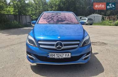 Хэтчбек Mercedes-Benz B-Class 2015 в 