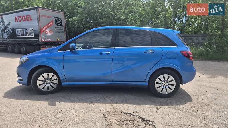 Хетчбек Mercedes-Benz B-Class 2015 в Коростишеві
