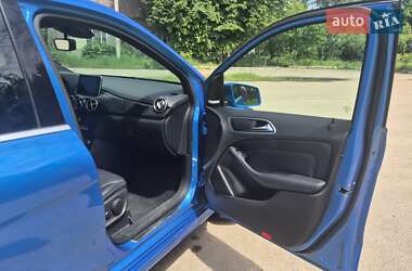 Хэтчбек Mercedes-Benz B-Class 2015 в 