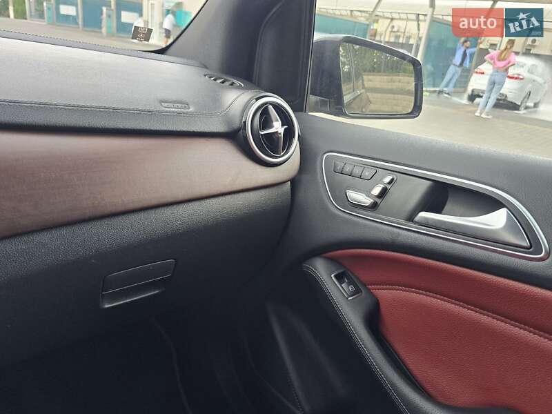 Хэтчбек Mercedes-Benz B-Class 2016 в Одессе фото 9 Хэтчбек Mercedes-Benz B-Class 2016 в Одессе