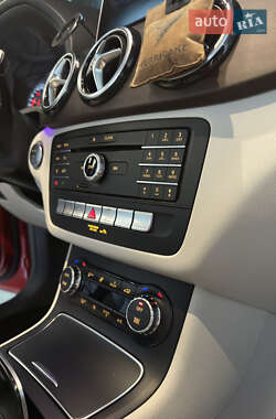Хэтчбек Mercedes-Benz B-Class 2015 в 