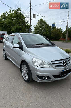 Хэтчбек Mercedes-Benz B-Class 2009 в 
