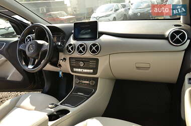 Хэтчбек Mercedes-Benz B-Class 2016 в 