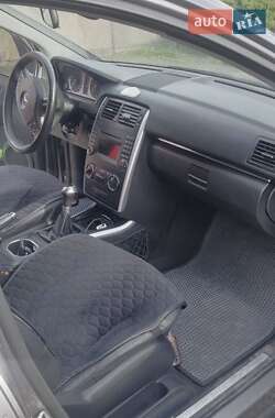 Хэтчбек Mercedes-Benz B-Class 2010 в 