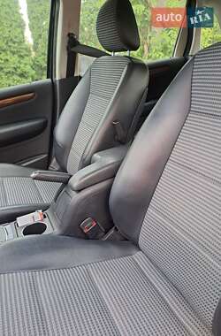 Хэтчбек Mercedes-Benz B-Class 2006 в 