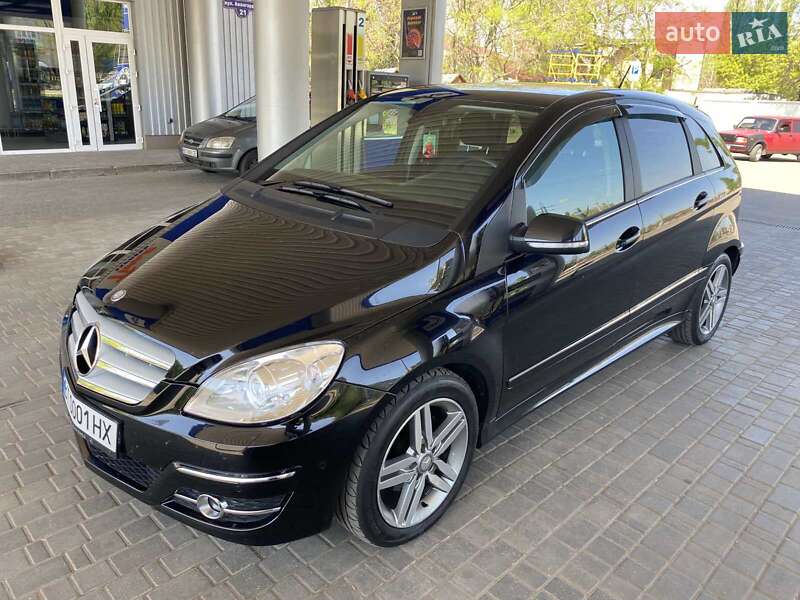 Хэтчбек Mercedes-Benz B-Class 2010 в Николаеве