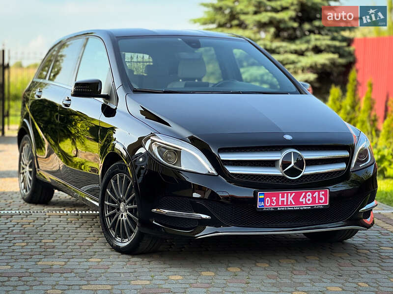 Хэтчбек Mercedes-Benz B-Class 2015 в 