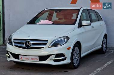 Хэтчбек Mercedes-Benz B-Class 2015 в 