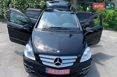 Хэтчбек Mercedes-Benz B-Class 2010 в 