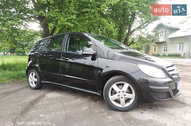 Хэтчбек Mercedes-Benz B-Class 2009 в 