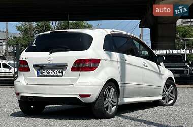 Хэтчбек Mercedes-Benz B-Class 2011 в 