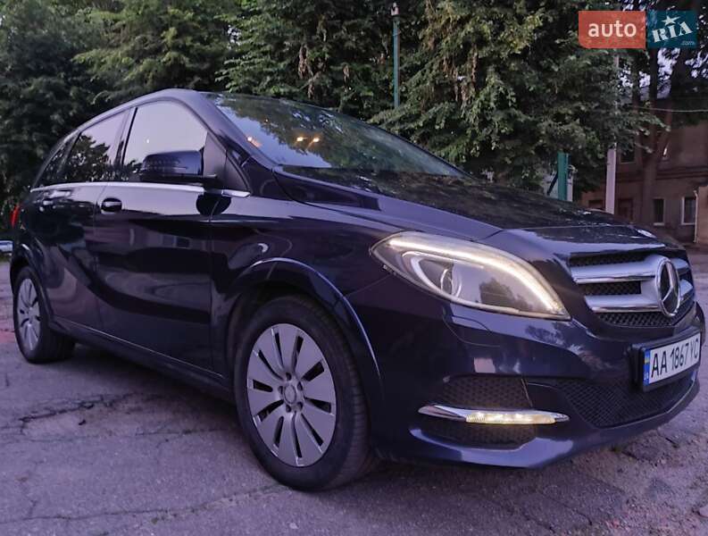 Хэтчбек Mercedes-Benz B-Class 2017 в Сумах